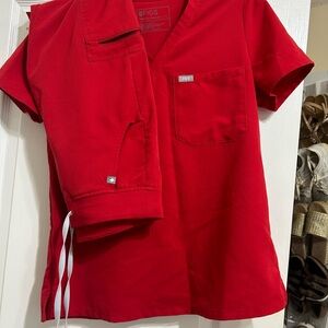 FIGS Red Scrub set